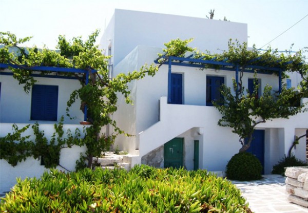 The Distinctive Style of Mykonian Architecture